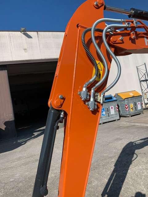Hitachi ZX38U-6 Photo 5