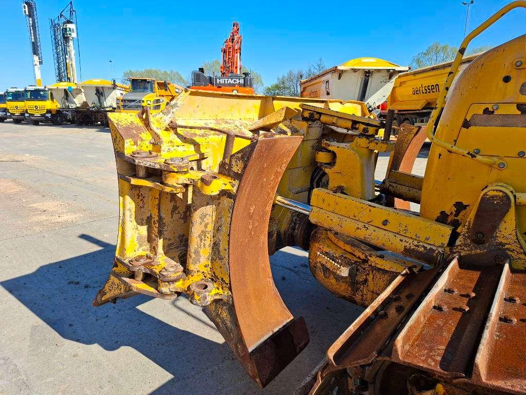 Komatsu D61PXi-24 Photo 15