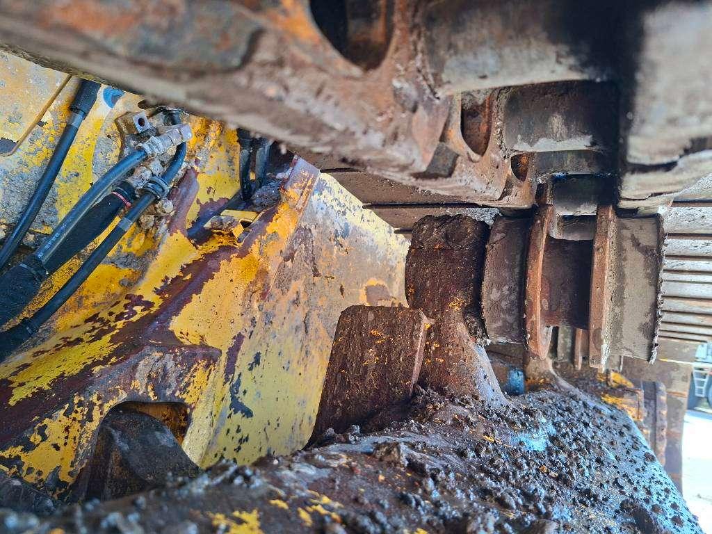 Komatsu D61PXi-24 Photo 19
