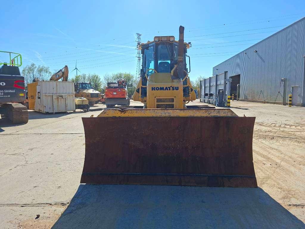 Komatsu D61PXi-24 Photo 3