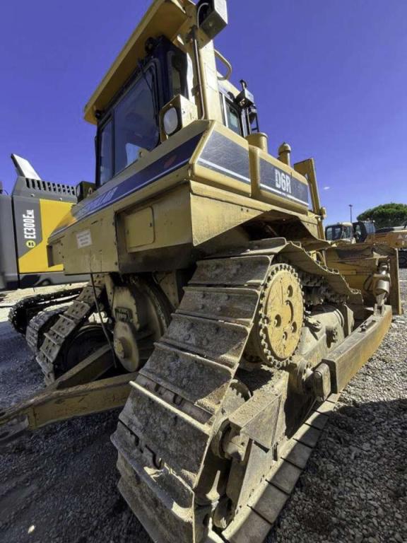 Caterpillar D6R series II STD Photo 15