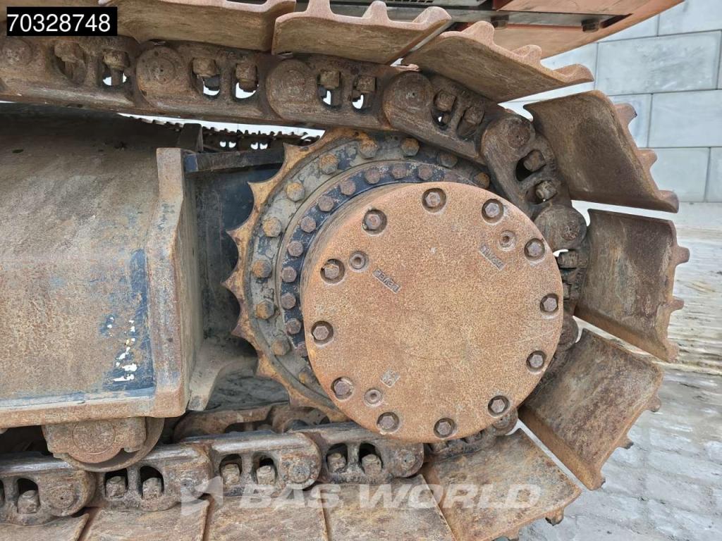 Hitachi ZX250 LC -6 Roto + Bucket Photo 21