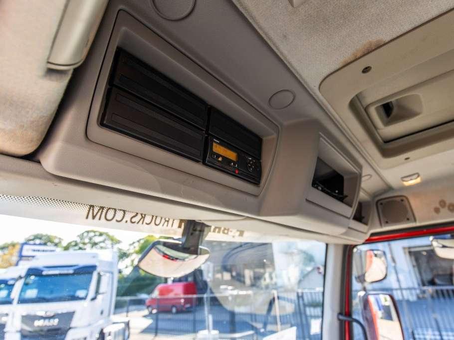 Volvo FL 240 (11.9T) Photo 19