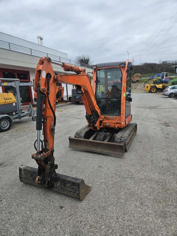 Kubota U27-4 Photo 1
