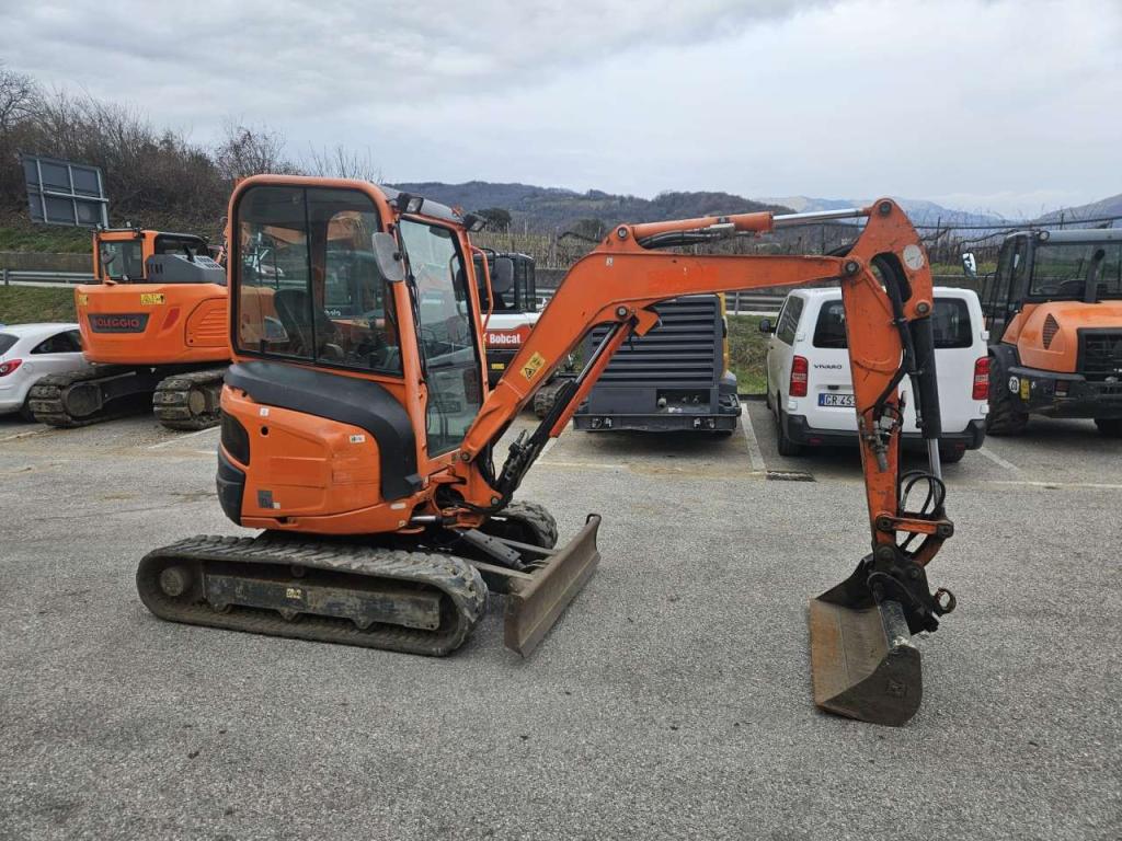 Kubota U27-4 Photo 3