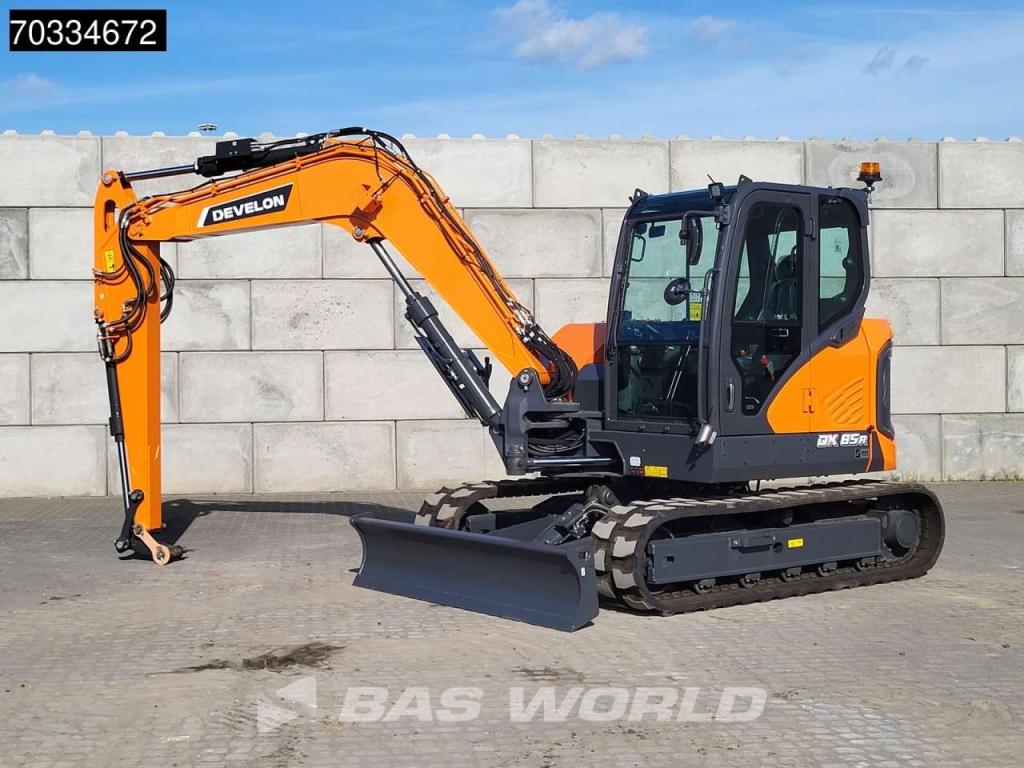 Develon DX85 R-7 A/C Photo 3