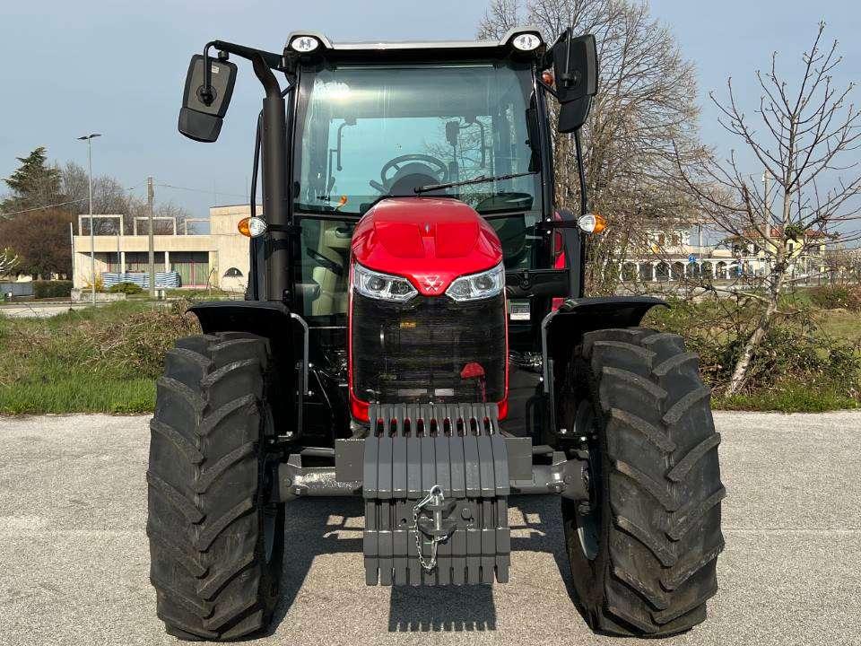 Massey Ferguson 5711 DYNA4 4X4 Photo 15