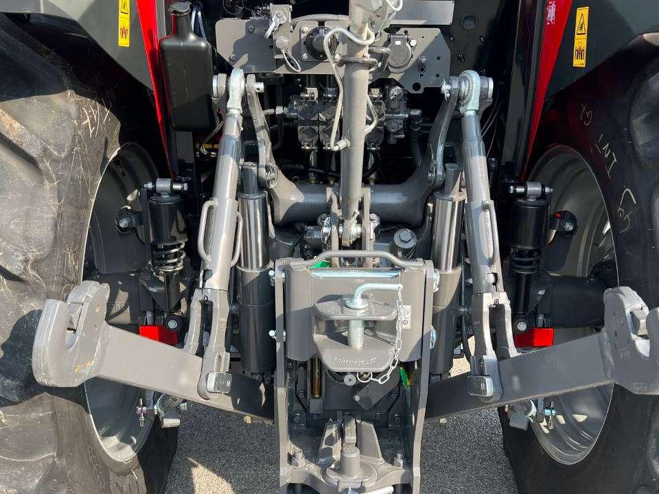Massey Ferguson 5711 DYNA4 4X4 Photo 17