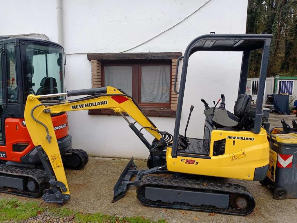New Holland E18B Photo 6