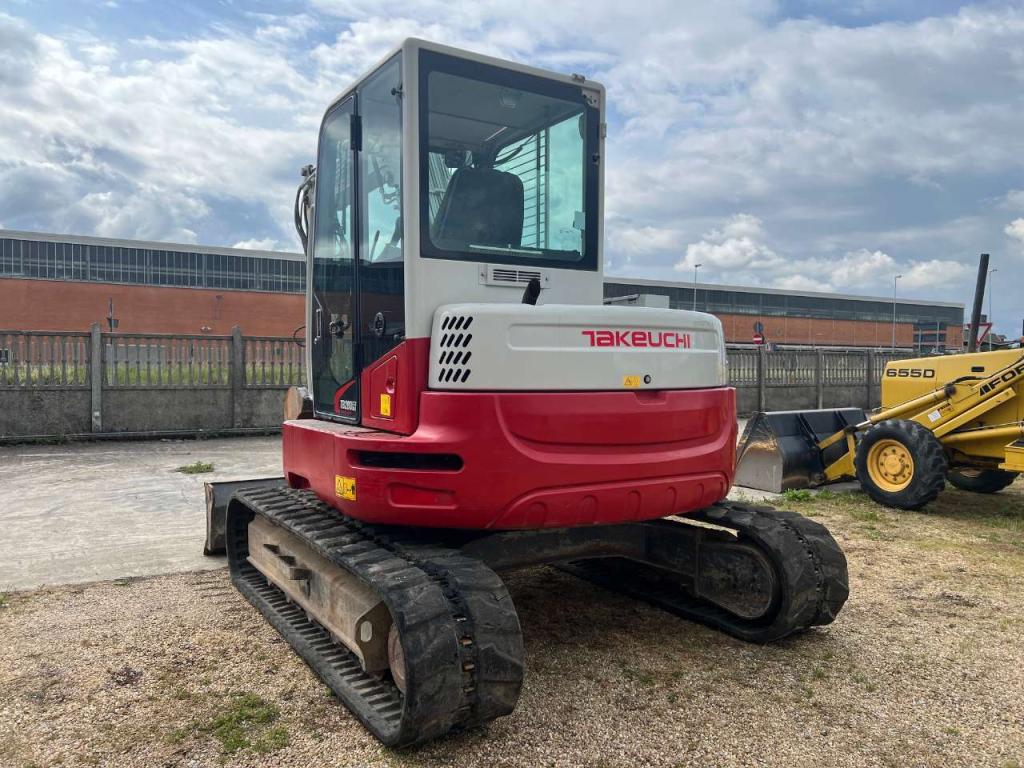Takeuchi TB280FR Photo 2