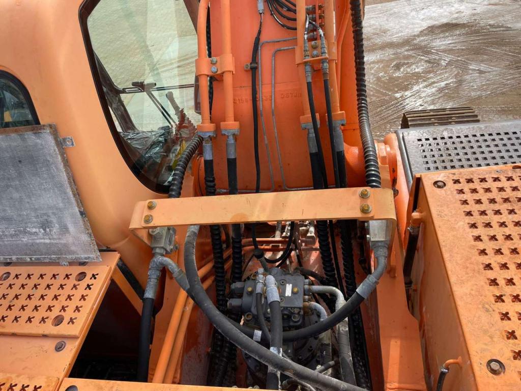 Doosan DX300LC Photo 30