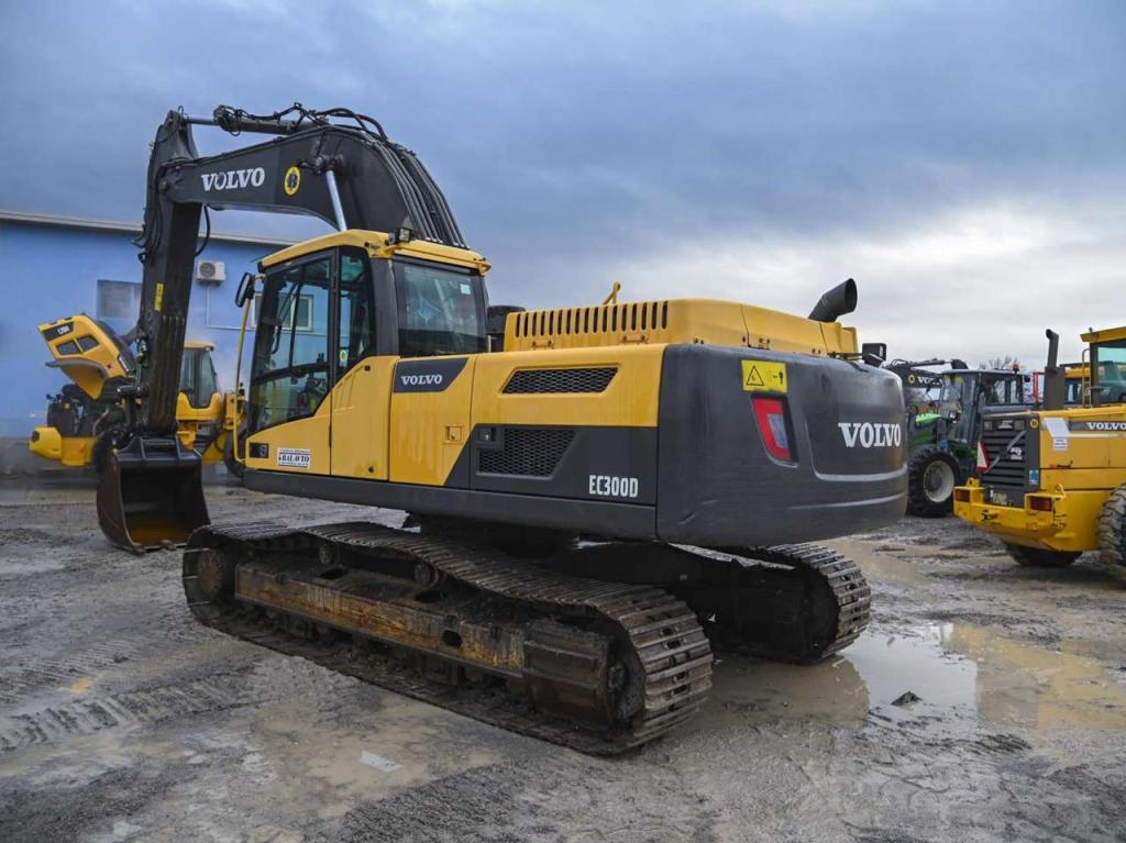 Volvo EC300D NL Photo 3