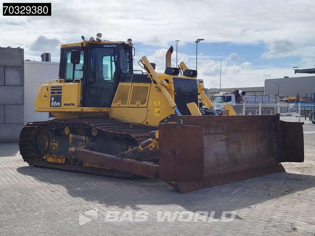 Komatsu D65 PX -18 Photo 9