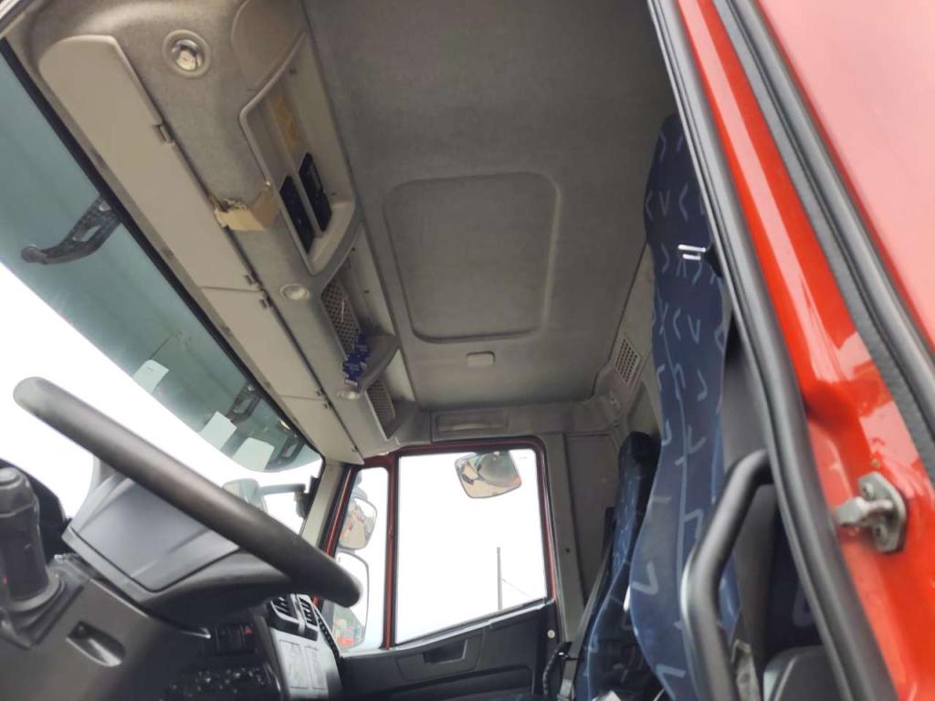 Iveco STRALIS HI-STREET 260S31 Photo 9