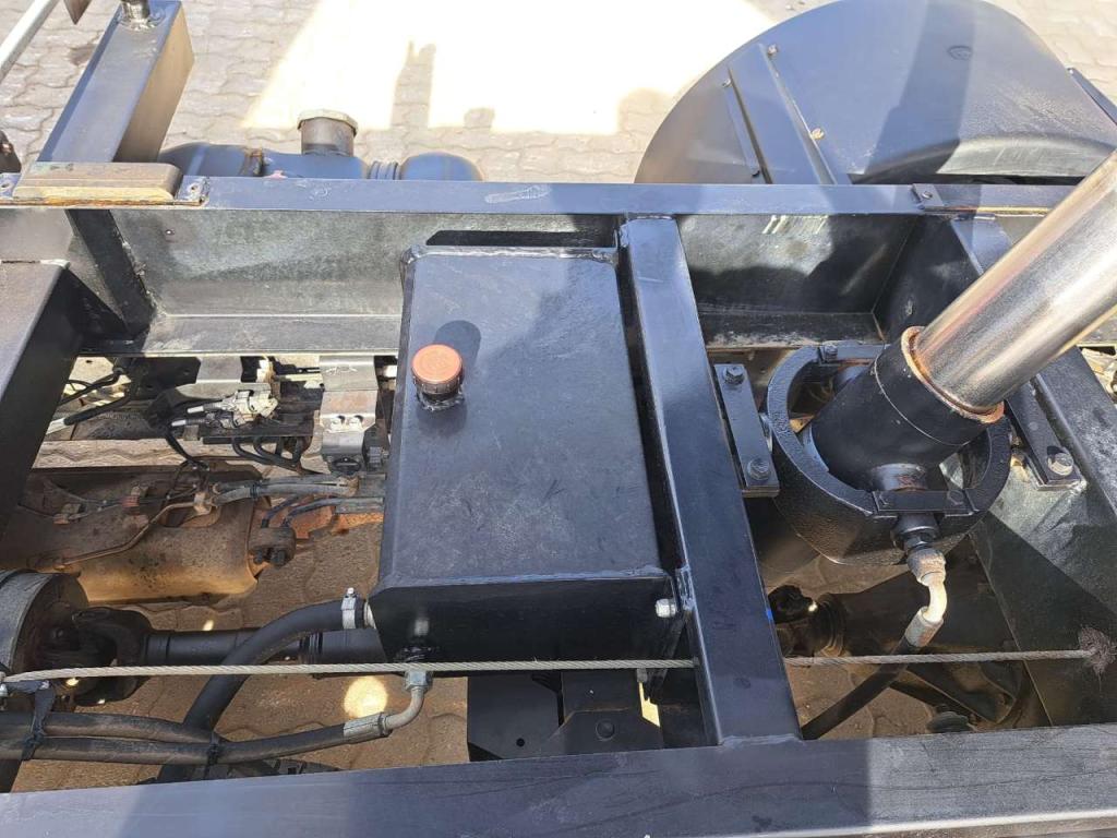 Isuzu L35 Photo 20