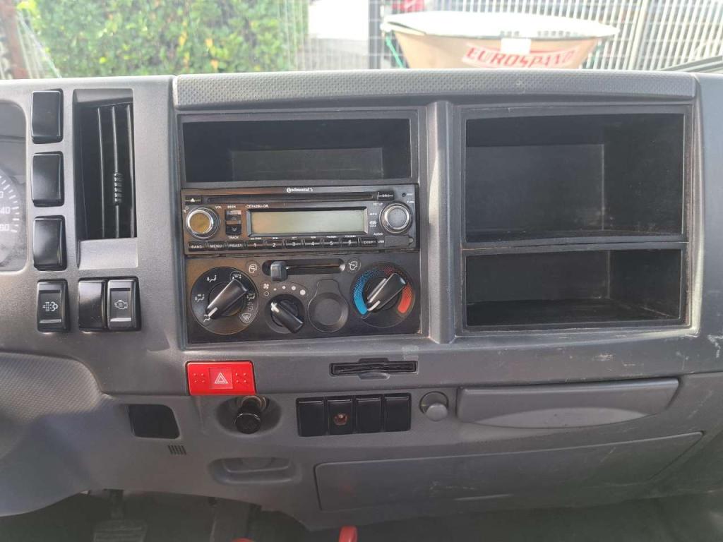 Isuzu L35 Photo 30