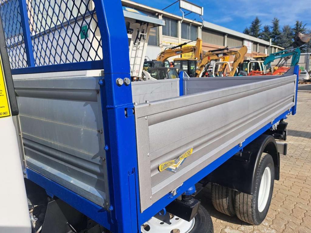 Isuzu L35 Photo 7