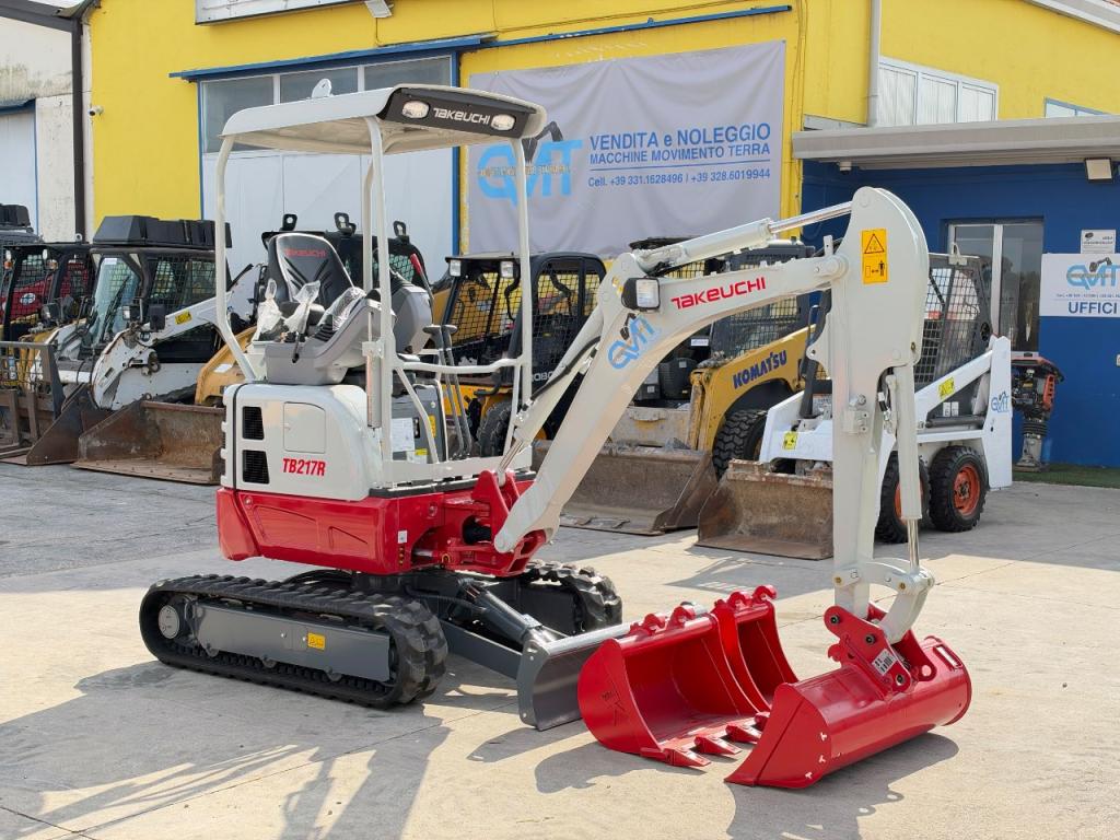 Takeuchi TB217R Photo 2