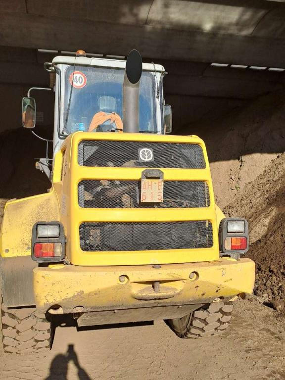 New Holland Kobelco W 111 Photo 2