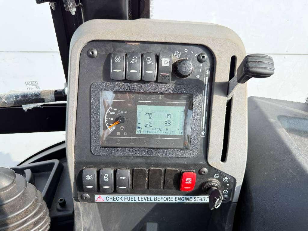 JCB 3DX - / 3CX (92HP) Super Eco Xpert Photo 10
