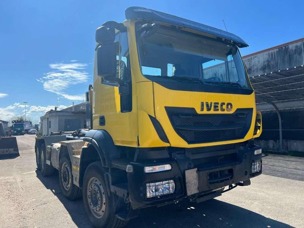 Iveco TRAKKER 340T45 SCARRABILE BALESTRATO Photo 2
