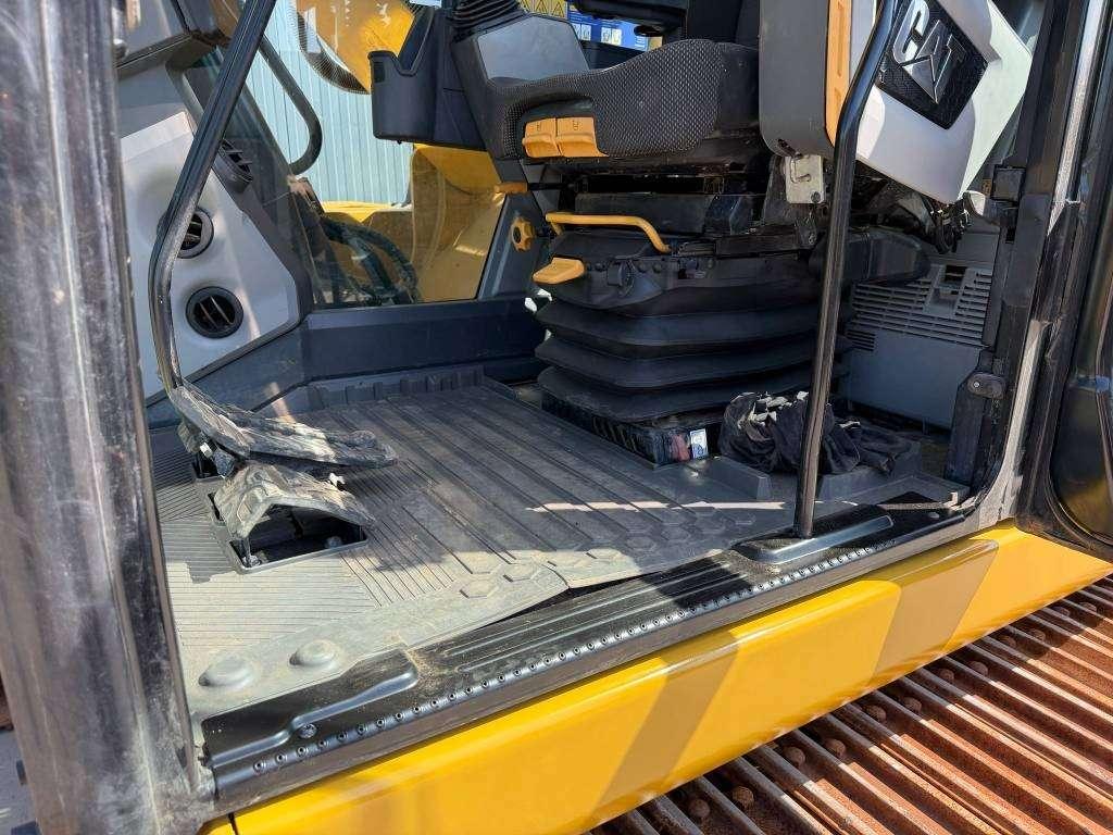 Caterpillar 320 07B Photo 20