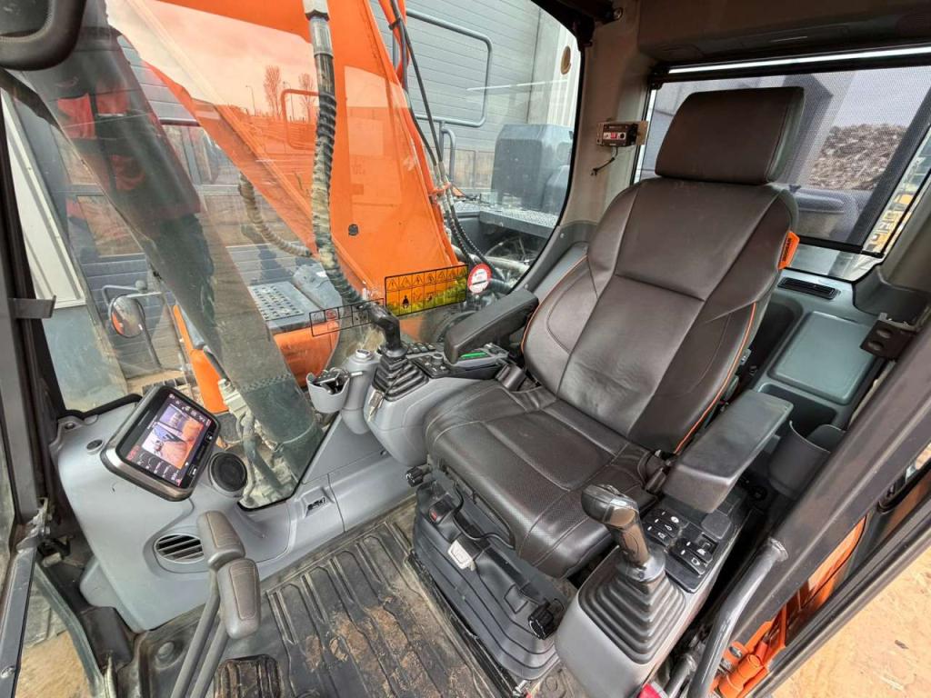 Doosan DX225LC-7 Photo 20