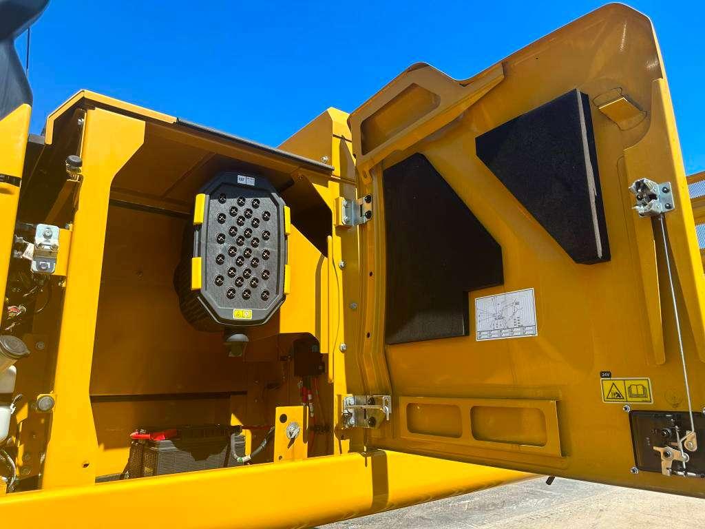 Caterpillar 350 - Including Hammer Lines Installation Photo 14