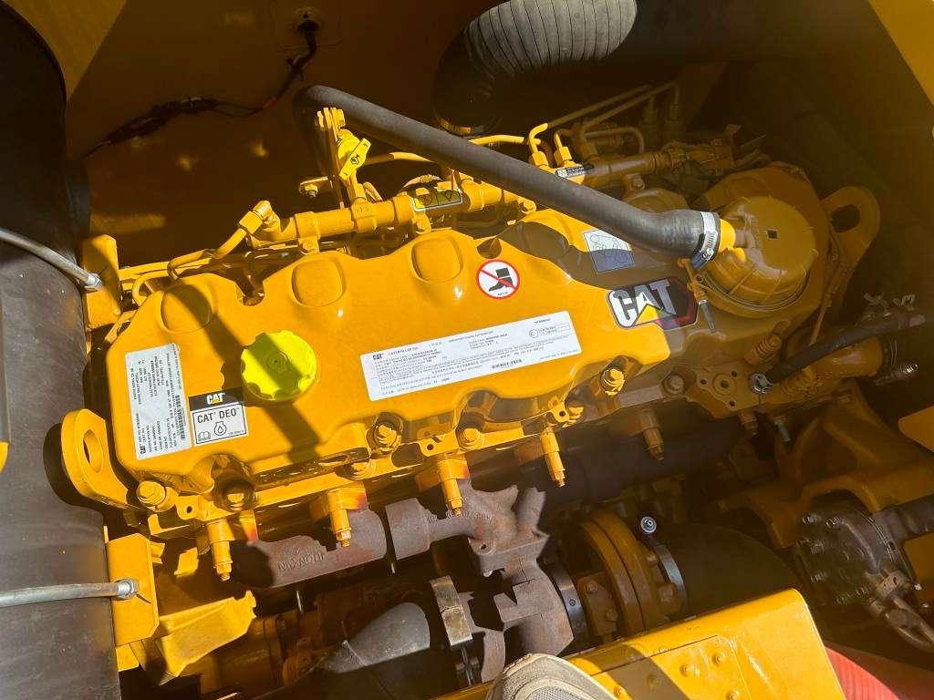 Caterpillar 350 - Including Hammer Lines Installation Photo 16