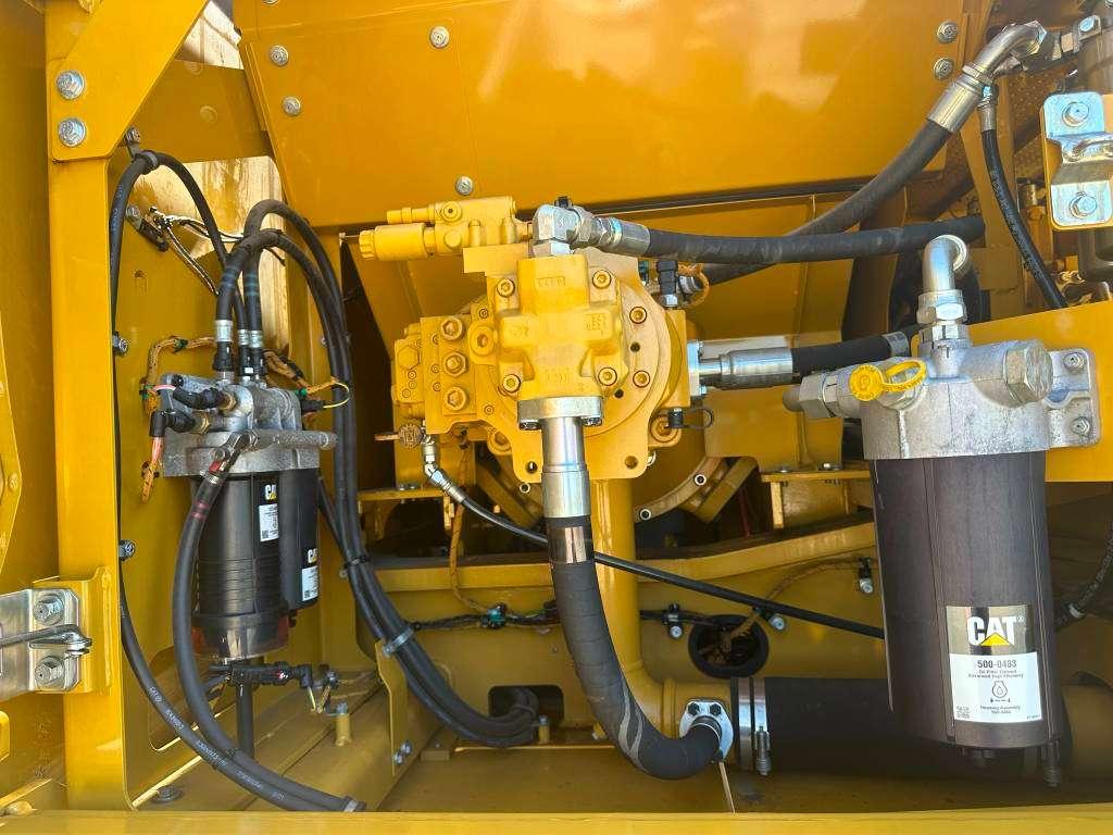 Caterpillar 350 - Including Hammer Lines Installation Photo 24