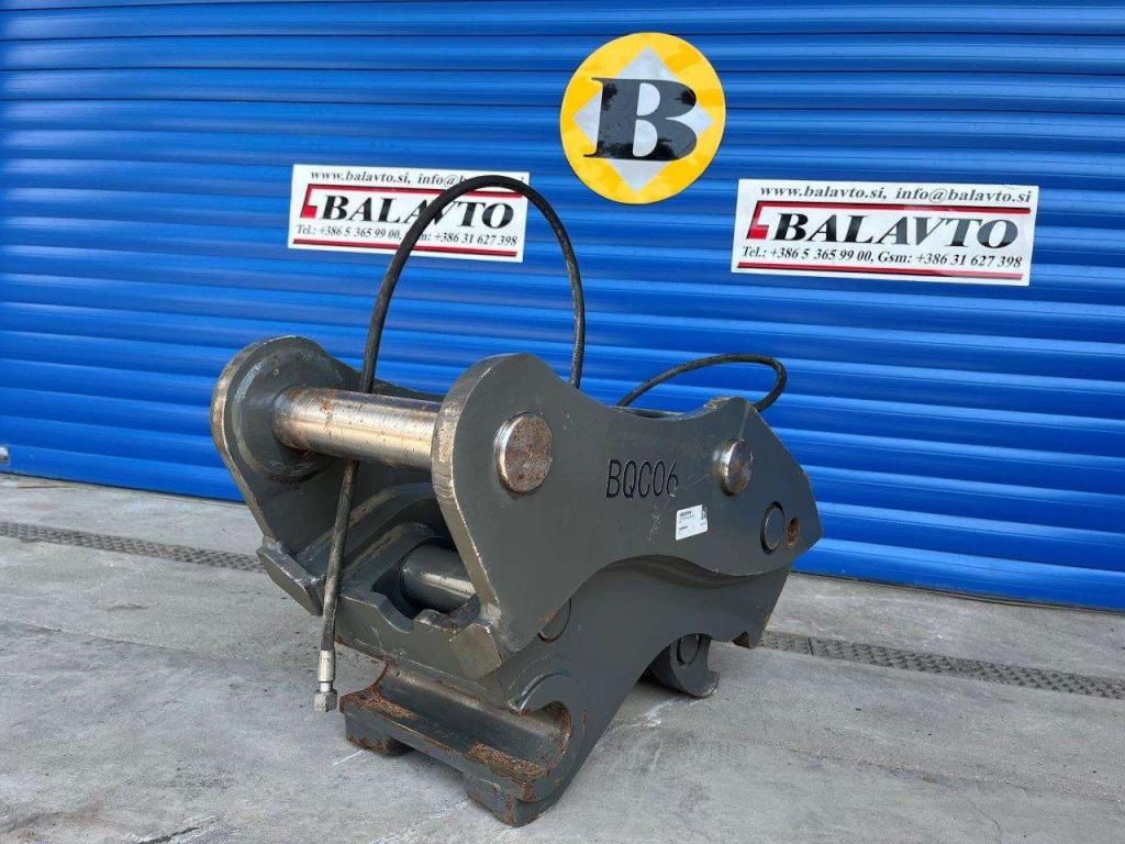 BQCO6-65 for 13-17 ton excavators Attache rapide hydraulique Photo 1