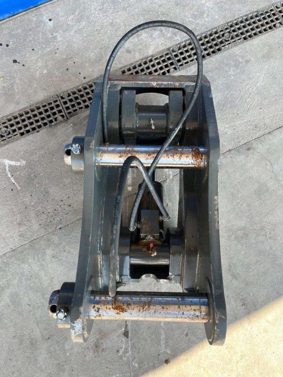 BQCO6-65 for 13-17 ton excavators Attache rapide hydraulique Photo 4