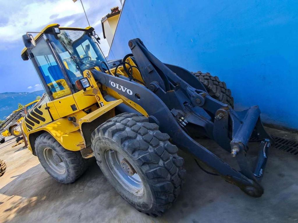 Volvo L45TP Photo 2