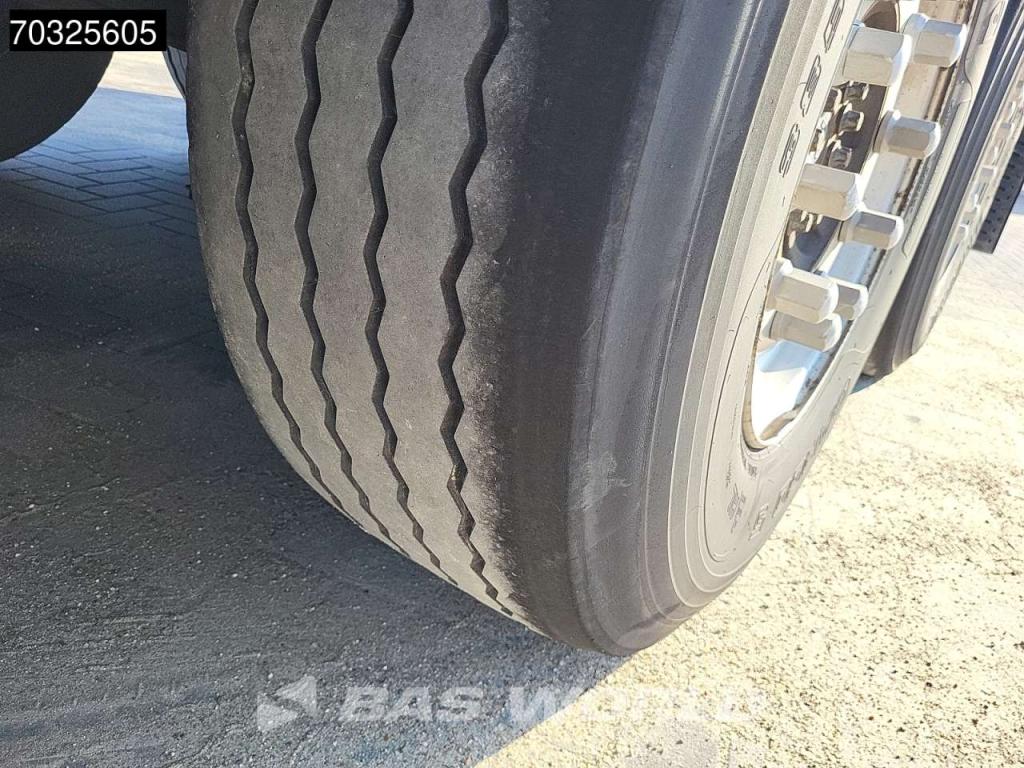 Krone SD Lift Axle Sliding Roof Photo 16