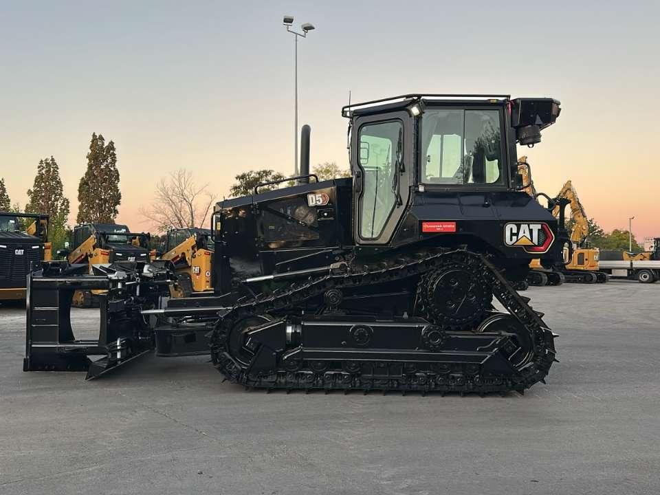 Caterpillar D5 Photo 2