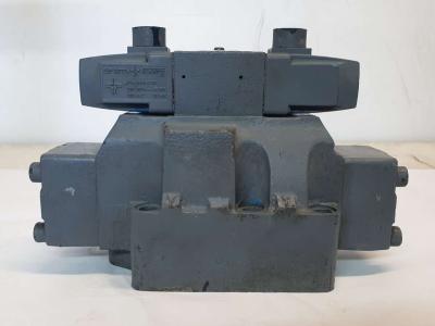 Sperry Vickers DG5S H8 2N 1 UB 12 S300 en vente par REDAGEST S.R.L.