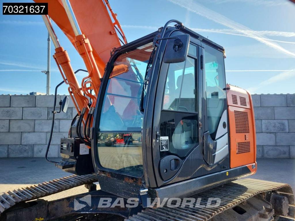Hitachi ZX225 USLC-5B Photo 21