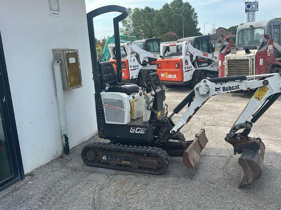 Bobcat E 08 Photo 2