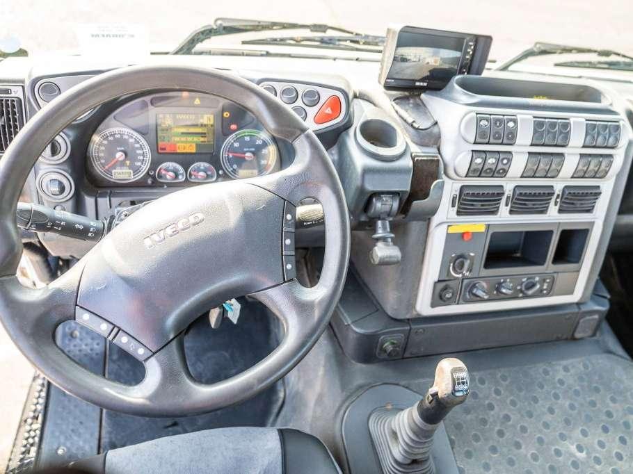 Iveco STRALIS 310- E5 + HMF 1110 K2 Photo 10