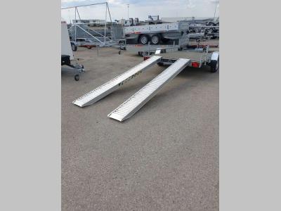 Coppia di rampe in alluminio Lunghezza 3.500 mm - Portata 3.300 kg en vente par Progetto Rampe