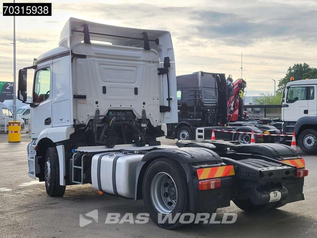Mercedes-Benz Actros 1843 4X2 ClassicSpace Retarder Photo 2