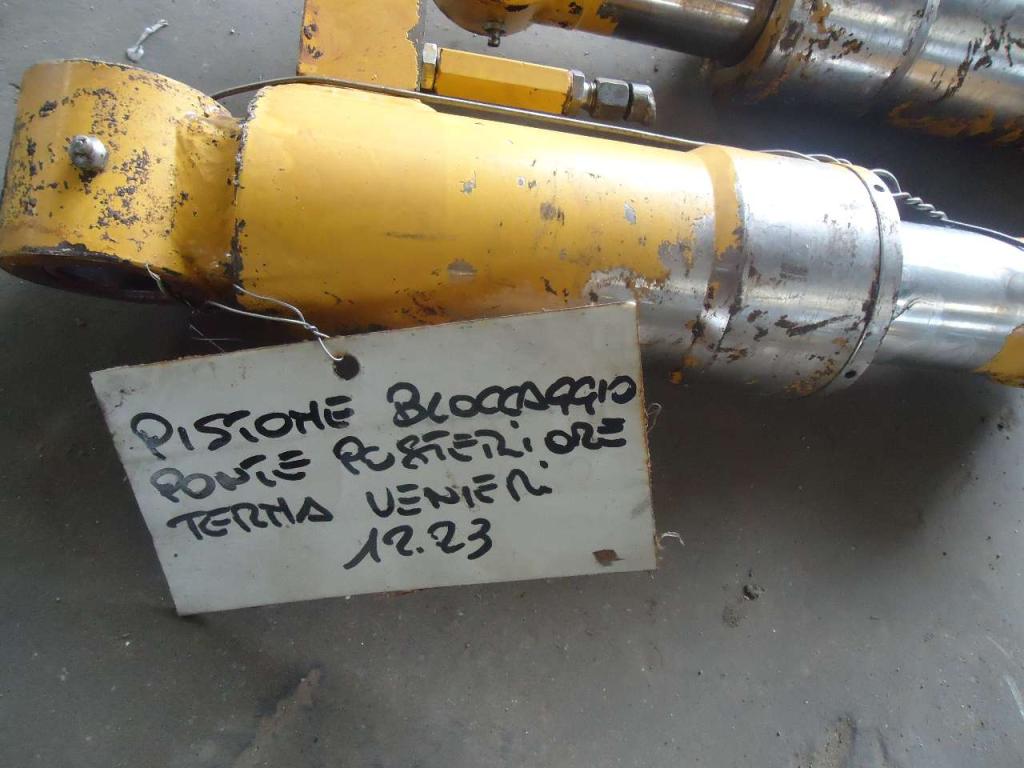 Vérin de blocage de pont pour Venieri 12.23 Photo 3