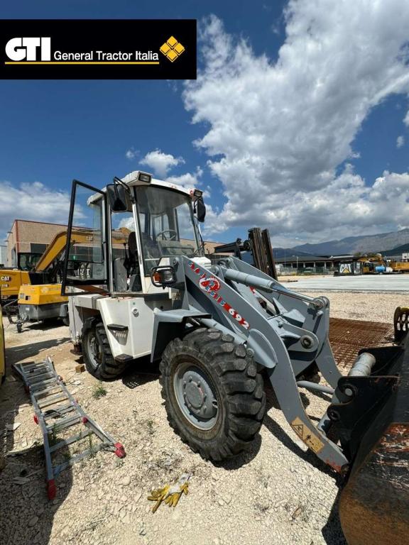 Fai Komatsu 590 s Photo 10