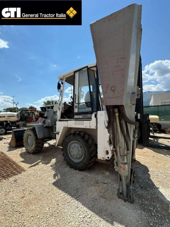 Fai Komatsu 590 s Photo 9