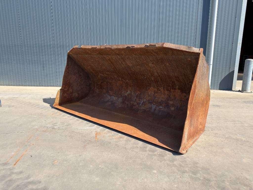 Volvo ISO L90 / Caterpillar 938 Photo 1