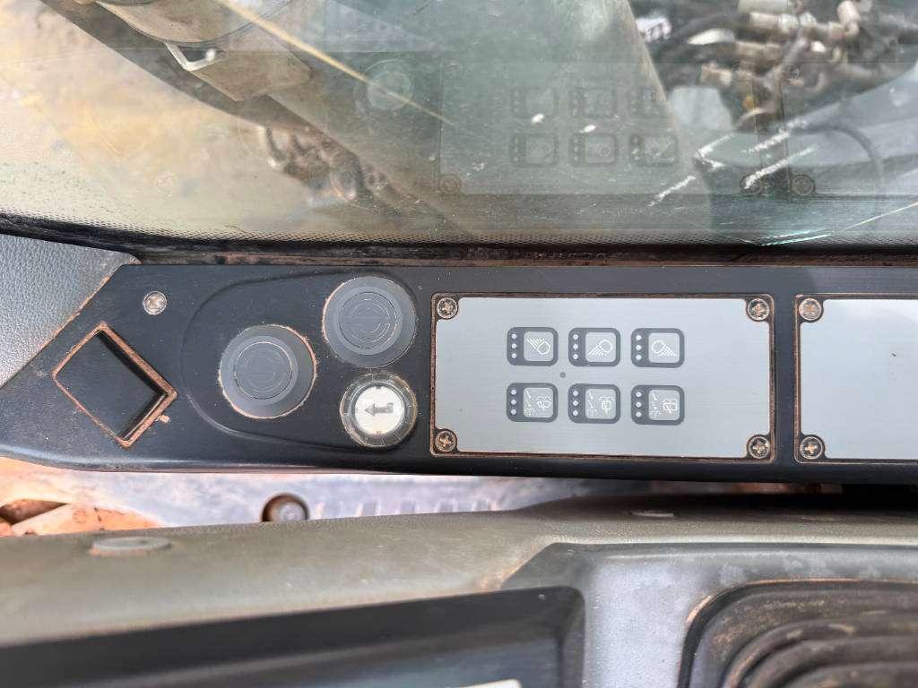 Liebherr R946LC - Automatic Greasing / Rear + Side Camera Photo 13