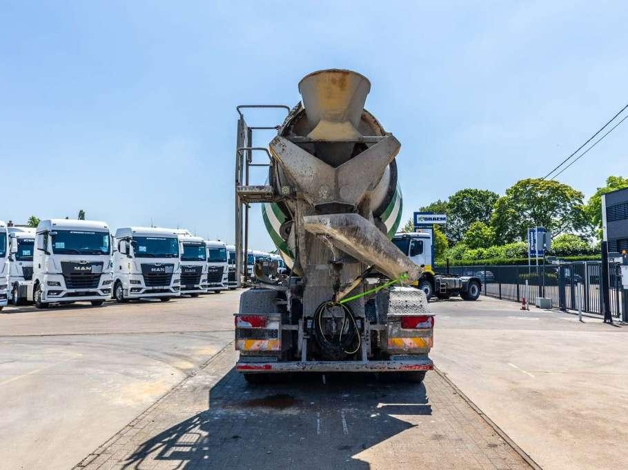 Man TGS 37.360 BB - LIEBHERR 10M3 Photo 4