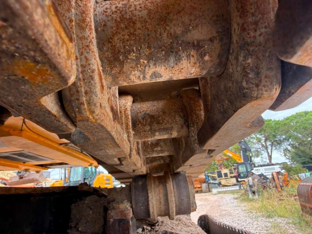JCB JS220NLC Photo 5