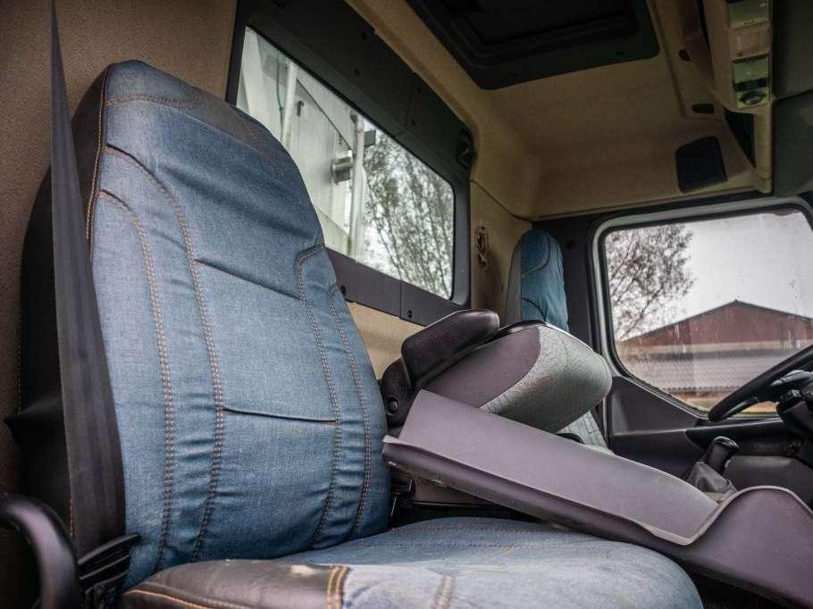 Renault PREMIUM 320 Photo 9
