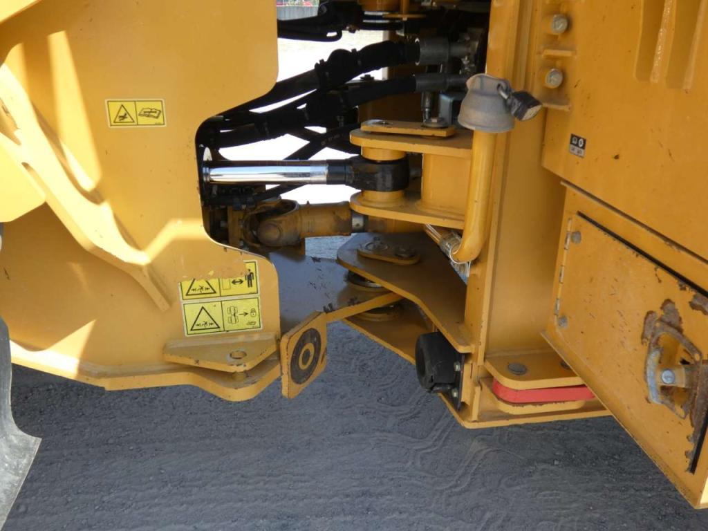 Caterpillar 950GC Photo 10